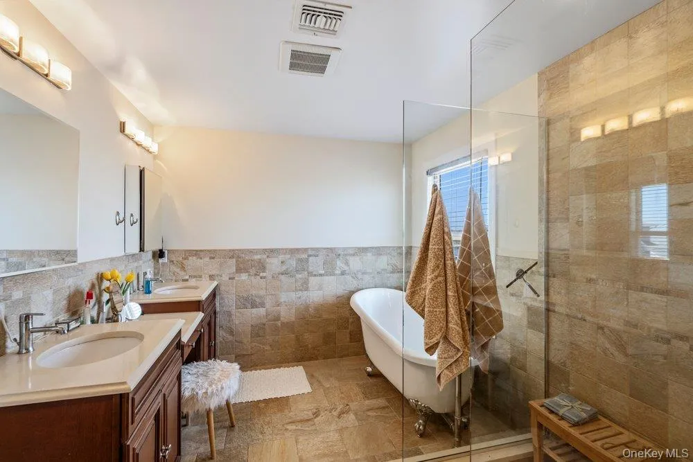 30 Milton Road Babylon, NY 11702