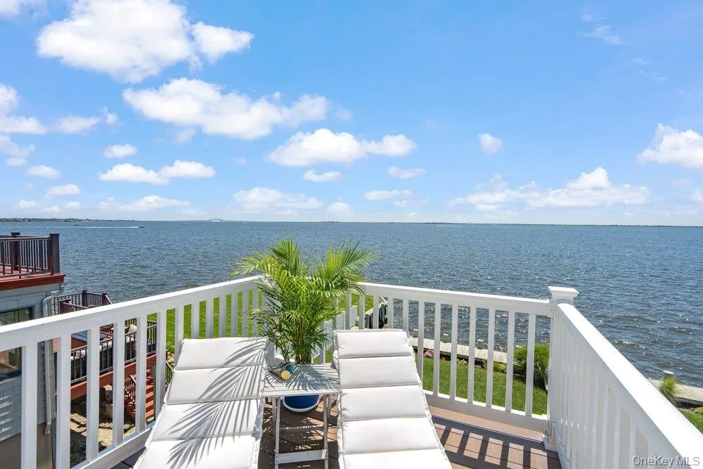 30 Milton Road Babylon, NY 11702