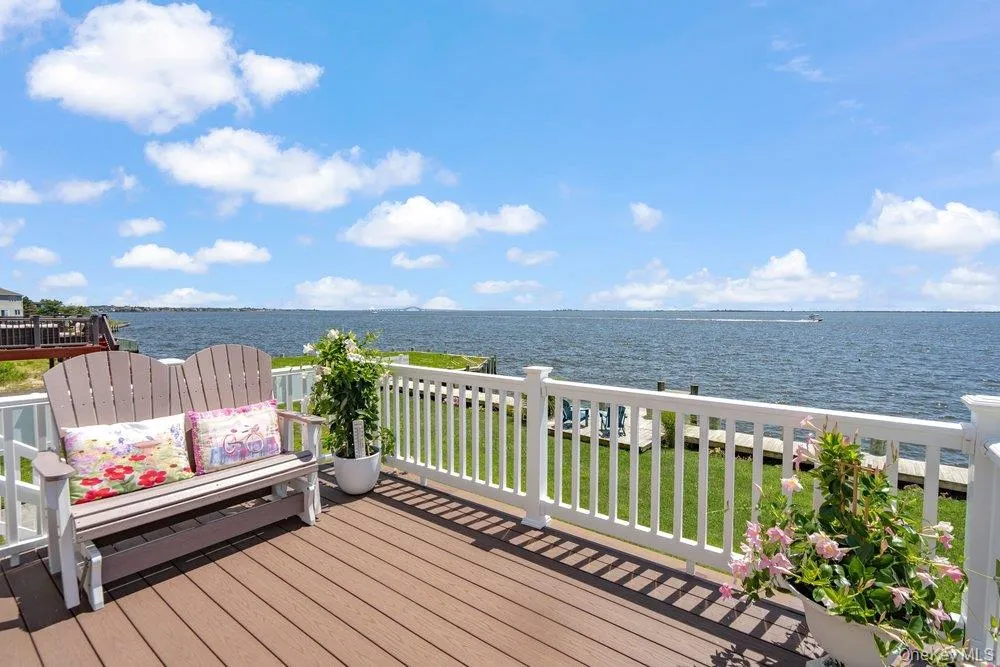 30 Milton Road Babylon, NY 11702
