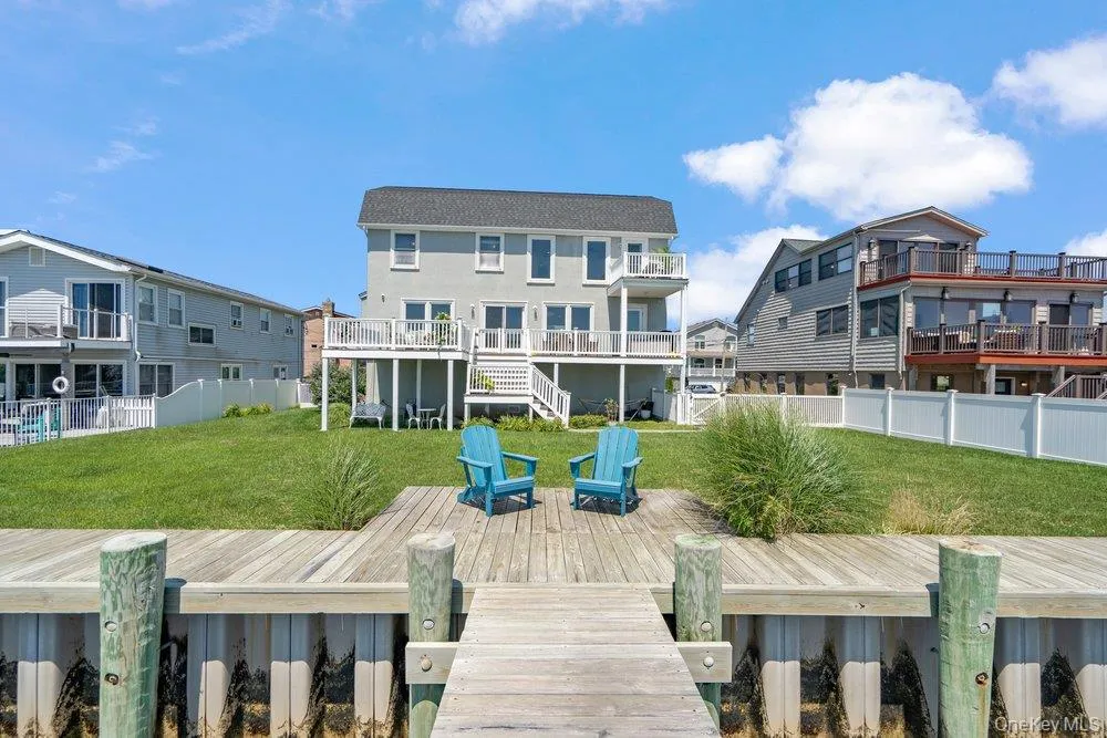 30 Milton Road Babylon, NY 11702