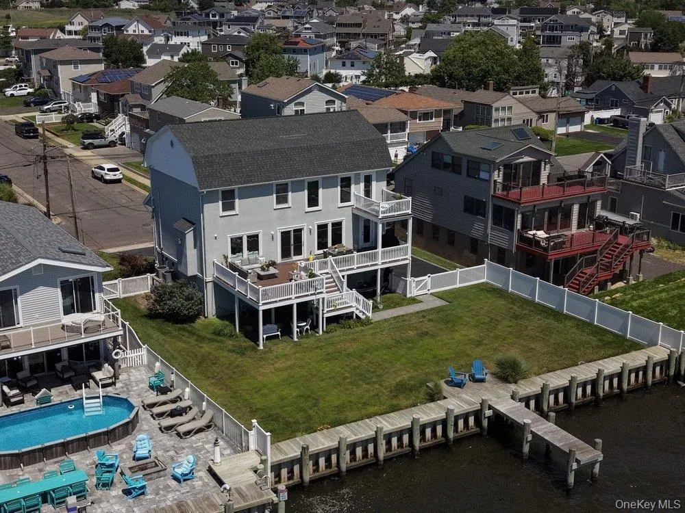 30 Milton Road Babylon, NY 11702