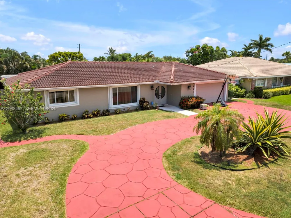2480 NE 46th St Lighthouse Point, FL 33064