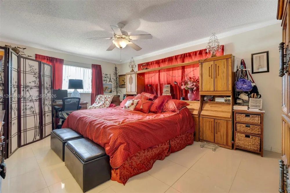 2480 NE 46th St Lighthouse Point, FL 33064