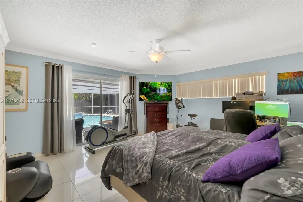 2480 NE 46th St Lighthouse Point, FL 33064