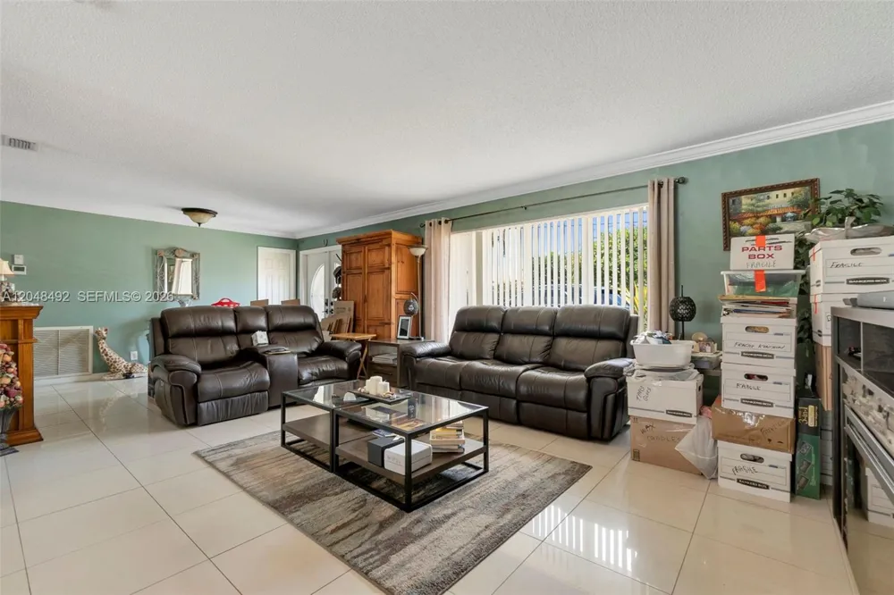 2480 NE 46th St Lighthouse Point, FL 33064