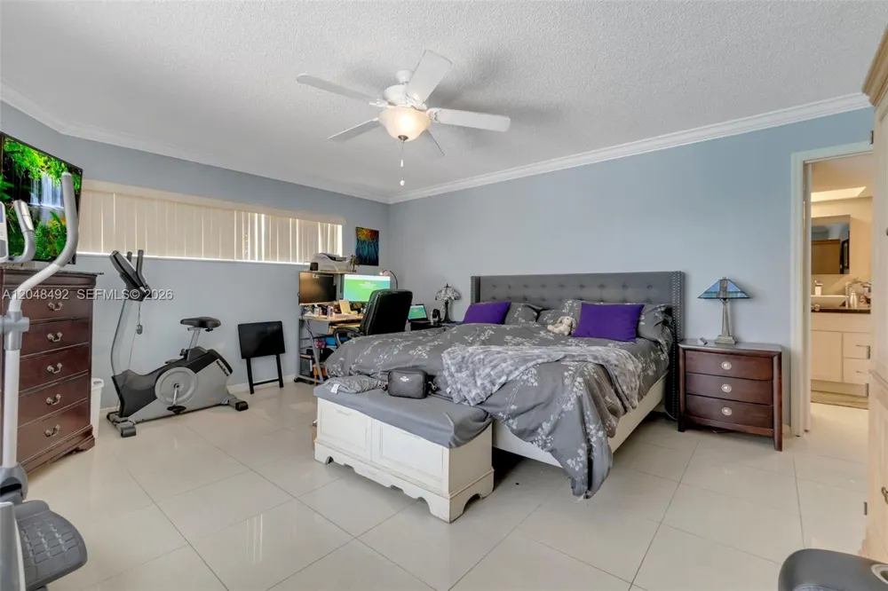 2480 NE 46th St Lighthouse Point, FL 33064