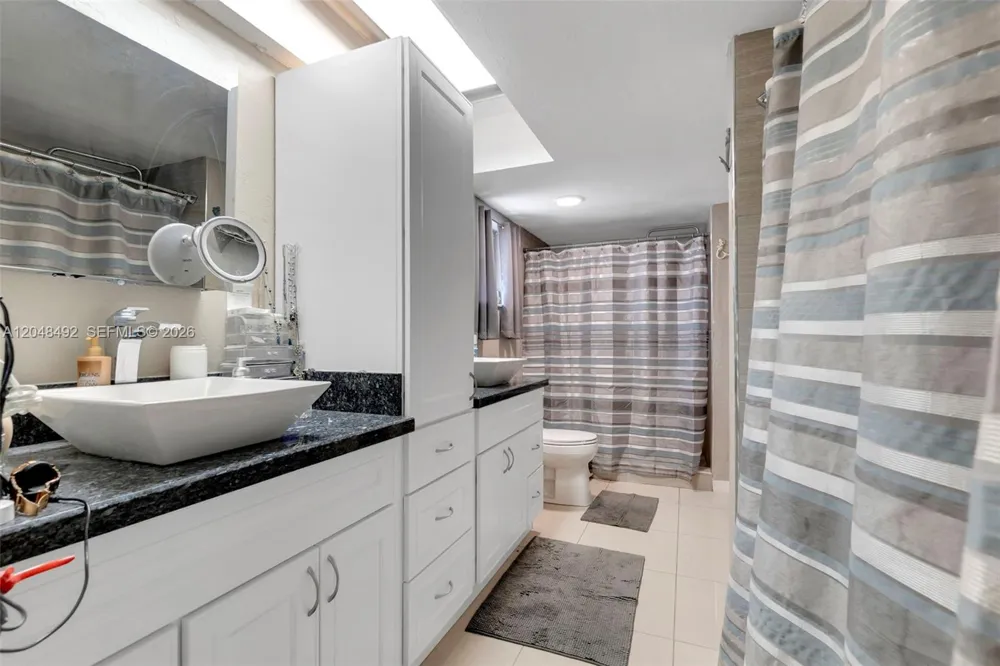 2480 NE 46th St Lighthouse Point, FL 33064