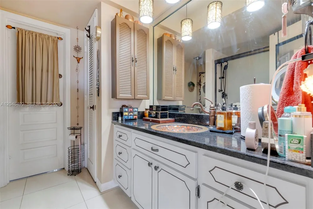 2480 NE 46th St Lighthouse Point, FL 33064