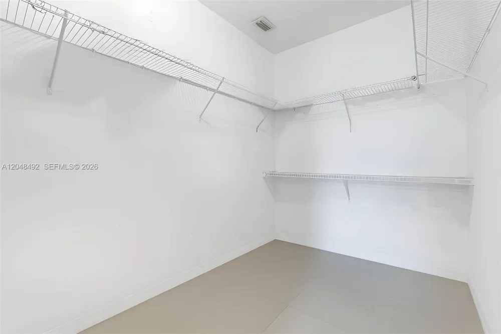 2480 NE 46th St Lighthouse Point, FL 33064