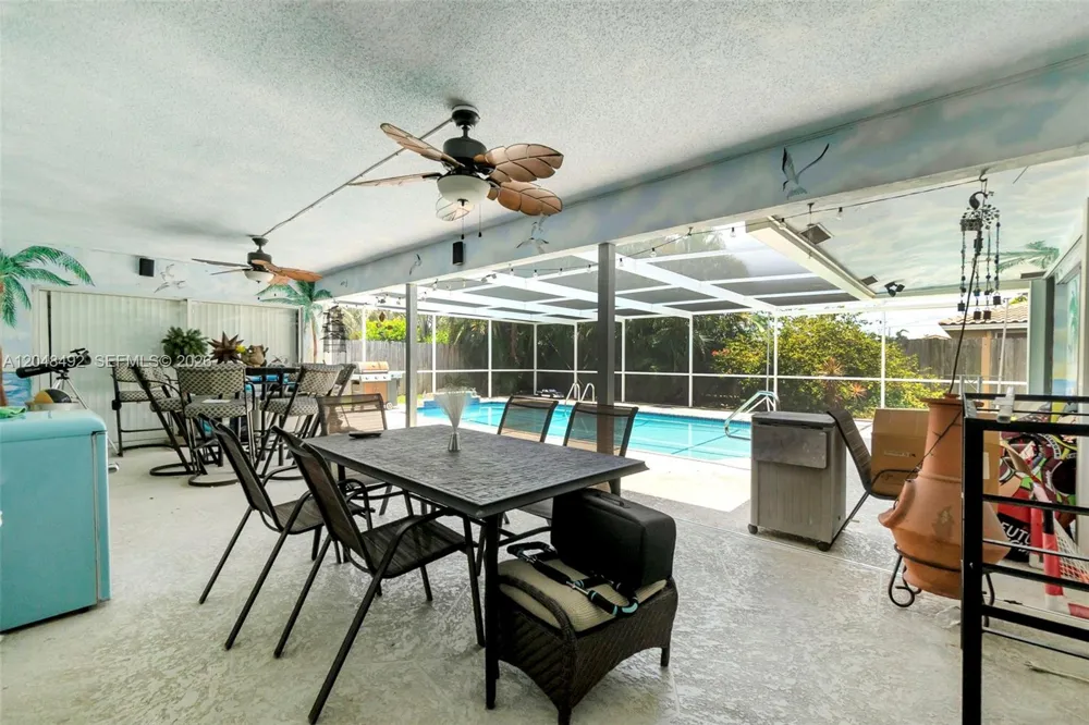2480 NE 46th St Lighthouse Point, FL 33064