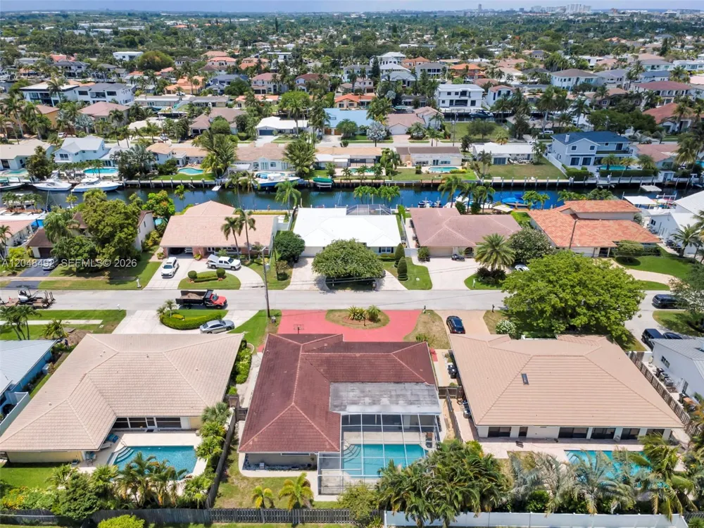 2480 NE 46th St Lighthouse Point, FL 33064