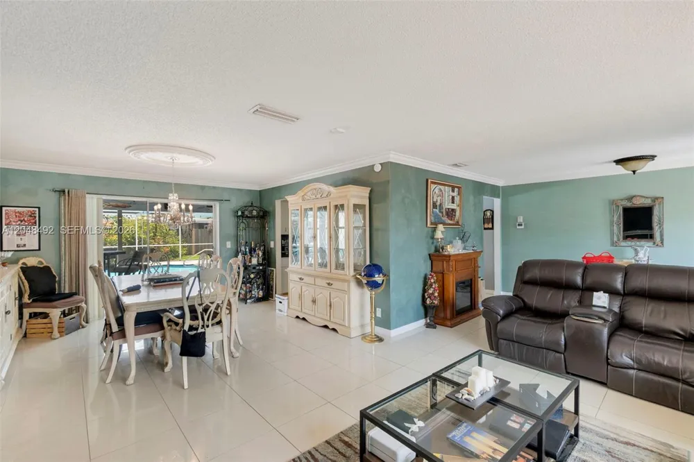 2480 NE 46th St Lighthouse Point, FL 33064