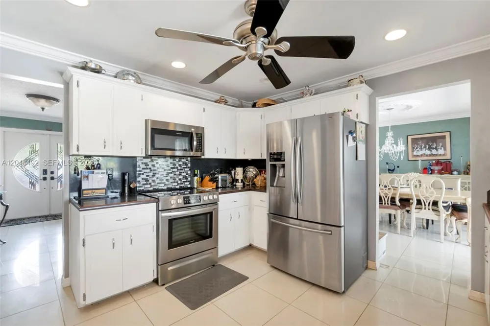 2480 NE 46th St Lighthouse Point, FL 33064
