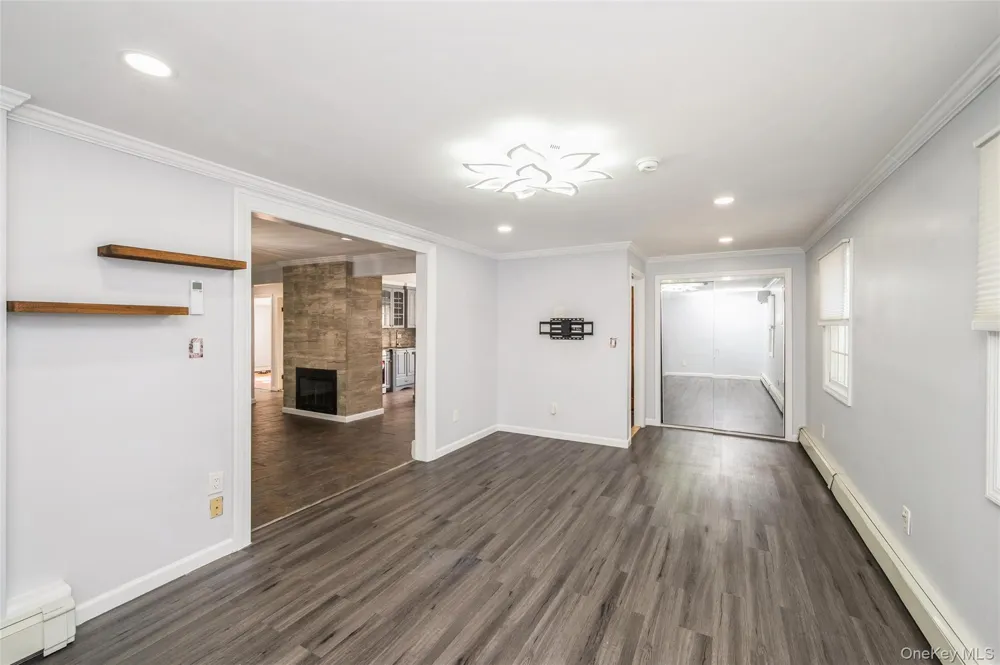 14 Tailor Lane Levittown, NY 11756