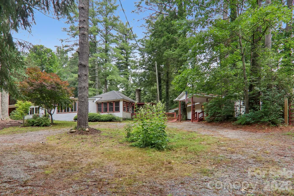 61 Bo Diddly Lane Cedar Mountain, NC 28718