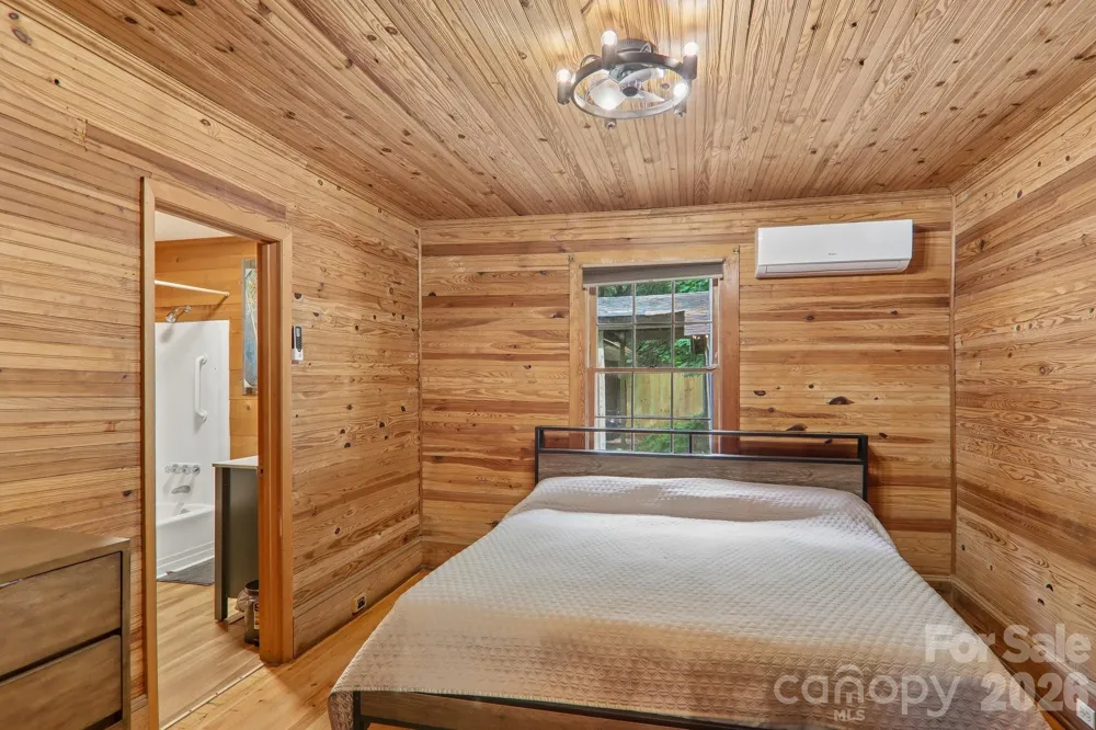 61 Bo Diddly Lane Cedar Mountain, NC 28718