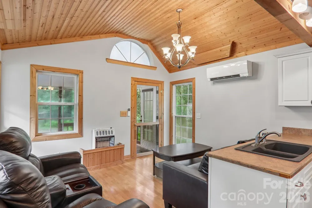 61 Bo Diddly Lane Cedar Mountain, NC 28718