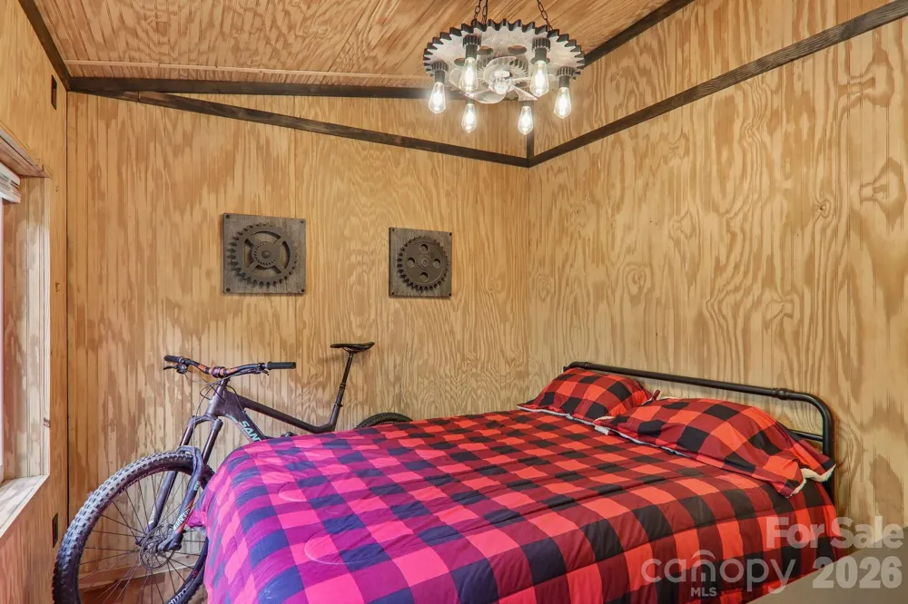 61 Bo Diddly Lane Cedar Mountain, NC 28718