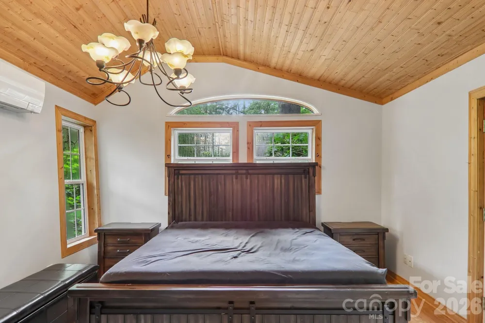 61 Bo Diddly Lane Cedar Mountain, NC 28718