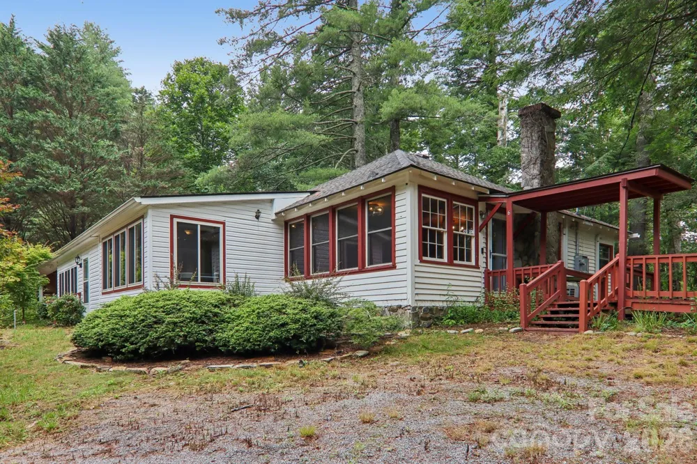 61 Bo Diddly Lane Cedar Mountain, NC 28718