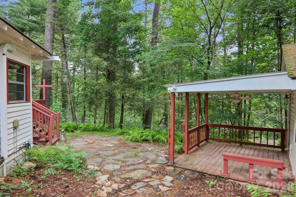 61 Bo Diddly Lane Cedar Mountain, NC 28718