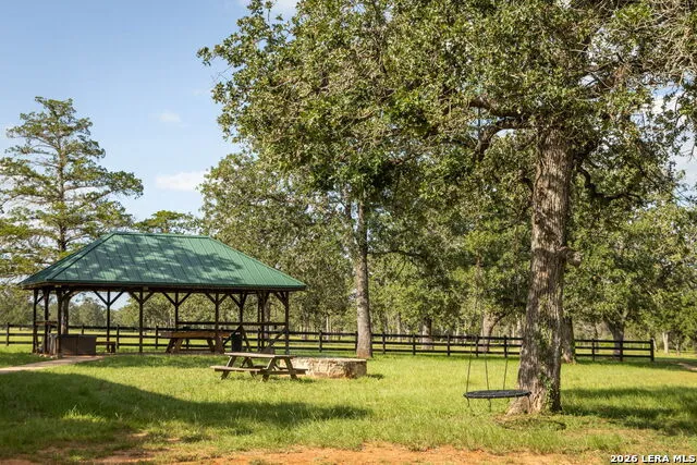 10488 STATE HIGHWAY 304 Harwood, TX 78632