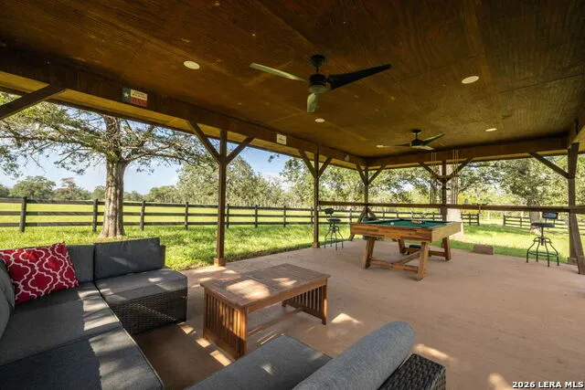 10488 STATE HIGHWAY 304 Harwood, TX 78632