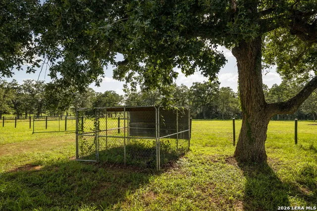 10488 STATE HIGHWAY 304 Harwood, TX 78632