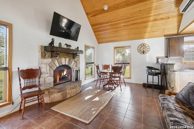 10488 STATE HIGHWAY 304 Harwood, TX 78632
