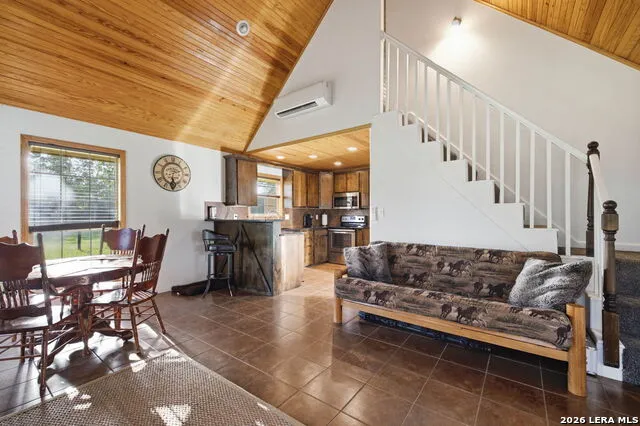 10488 STATE HIGHWAY 304 Harwood, TX 78632