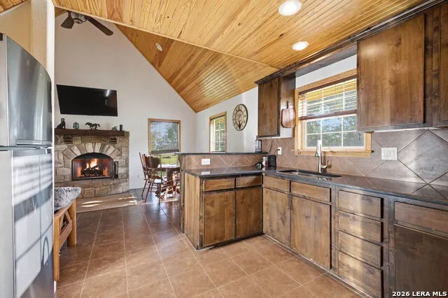10488 STATE HIGHWAY 304 Harwood, TX 78632