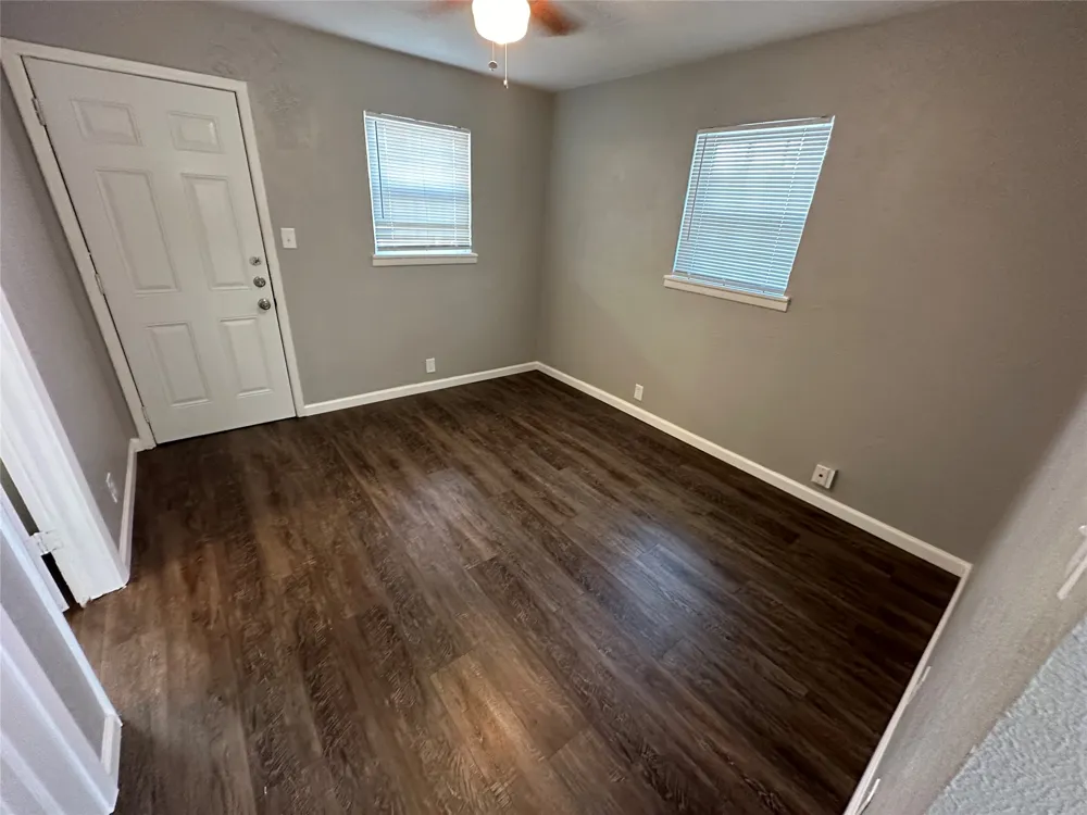 907 S Mesquite Street #907A Arlington, TX 76010