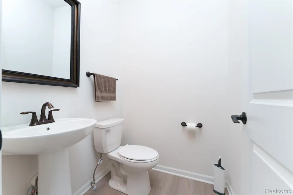 10070 Kylie Drive Green Oak Township, MI 48116