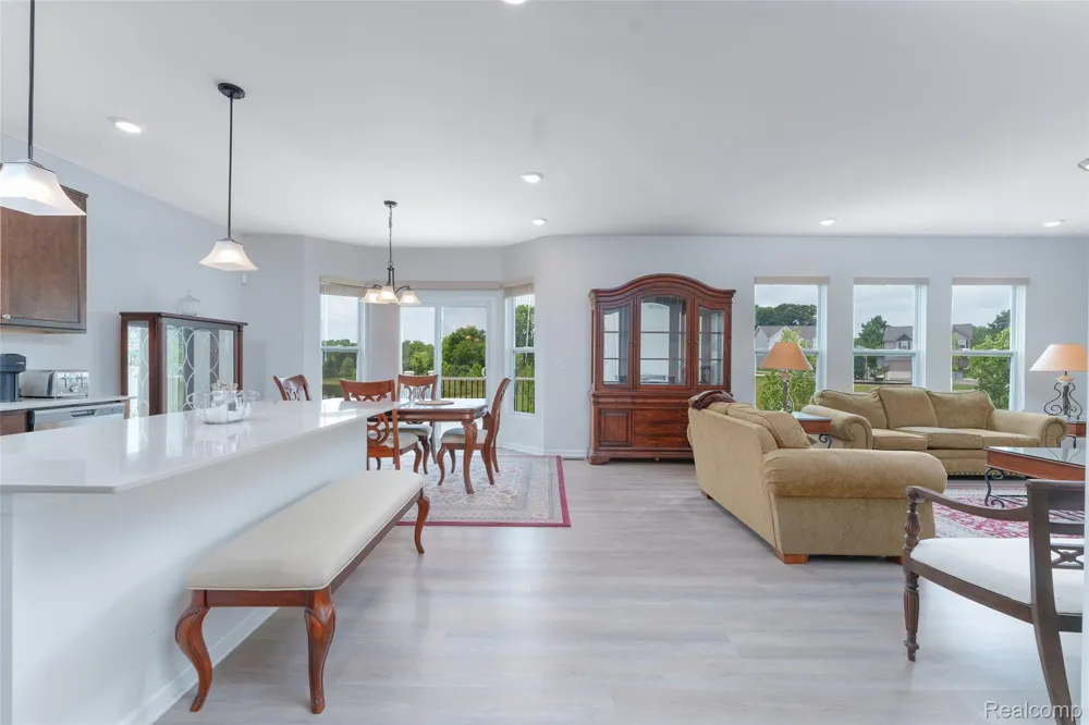 10070 Kylie Drive Green Oak Township, MI 48116