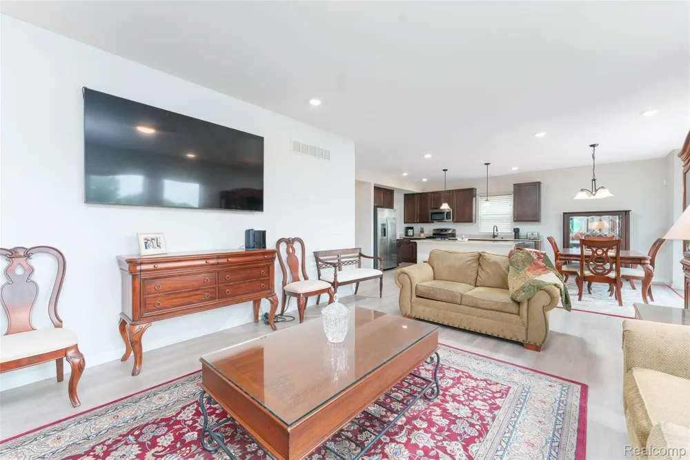 10070 Kylie Drive Green Oak Township, MI 48116