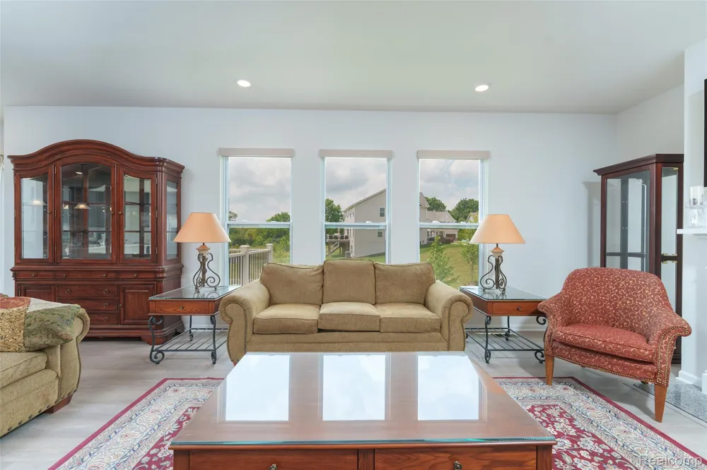 10070 Kylie Drive Green Oak Township, MI 48116