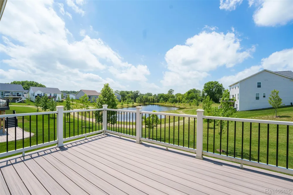 10070 Kylie Drive Green Oak Township, MI 48116