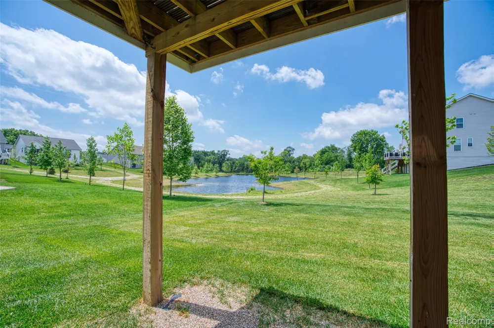 10070 Kylie Drive Green Oak Township, MI 48116