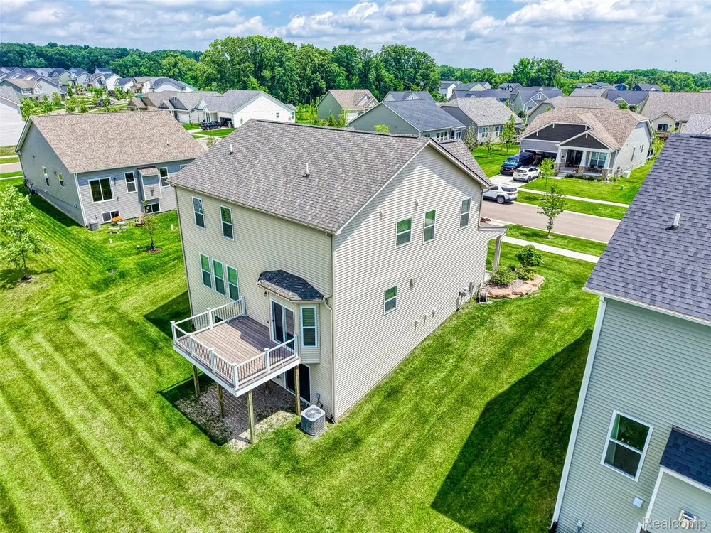 10070 Kylie Drive Green Oak Township, MI 48116