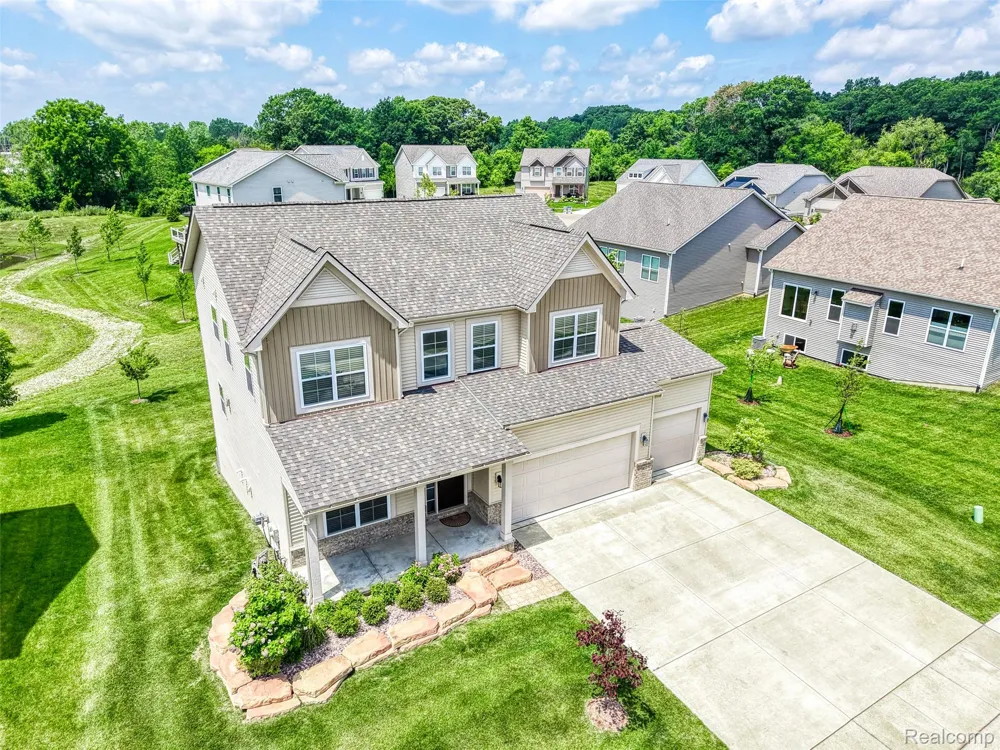 10070 Kylie Drive Green Oak Township, MI 48116