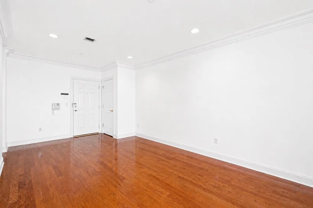 180 EDGEWATER RD Cliffside Park, NJ 07010