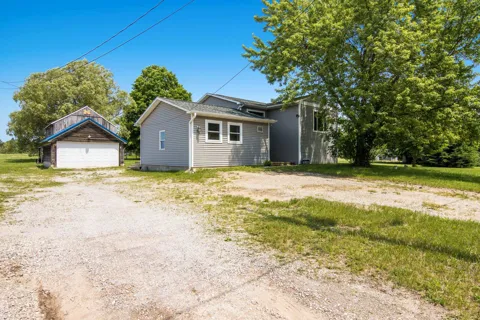 1343 E Duck Lake Road