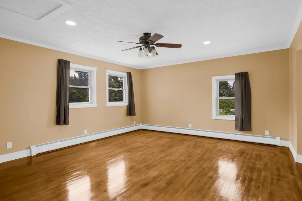 1343 E Duck Lake Road Green Lake Township, MI 49637