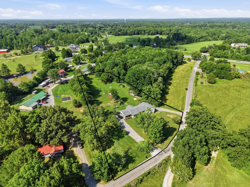 5759 Green Rd Bloomington Springs, TN 38545
