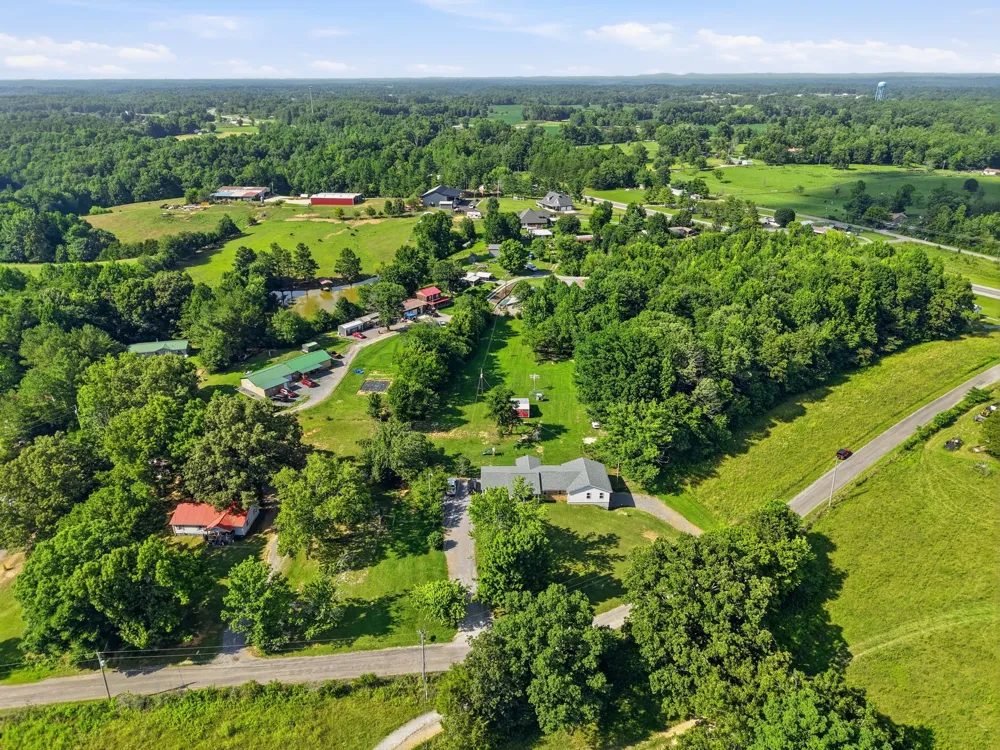 5759 Green Rd Bloomington Springs, TN 38545