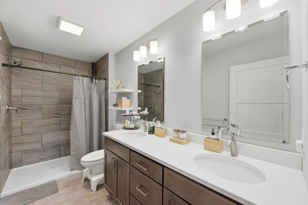 1581 Keanan Lane Altoona, WI 54720