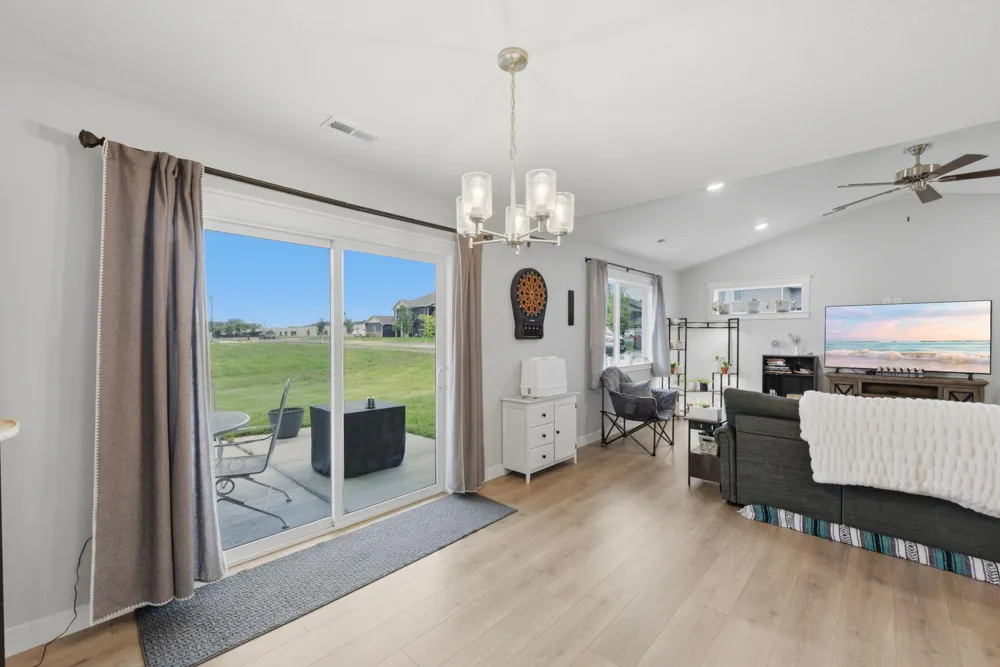 1581 Keanan Lane Altoona, WI 54720