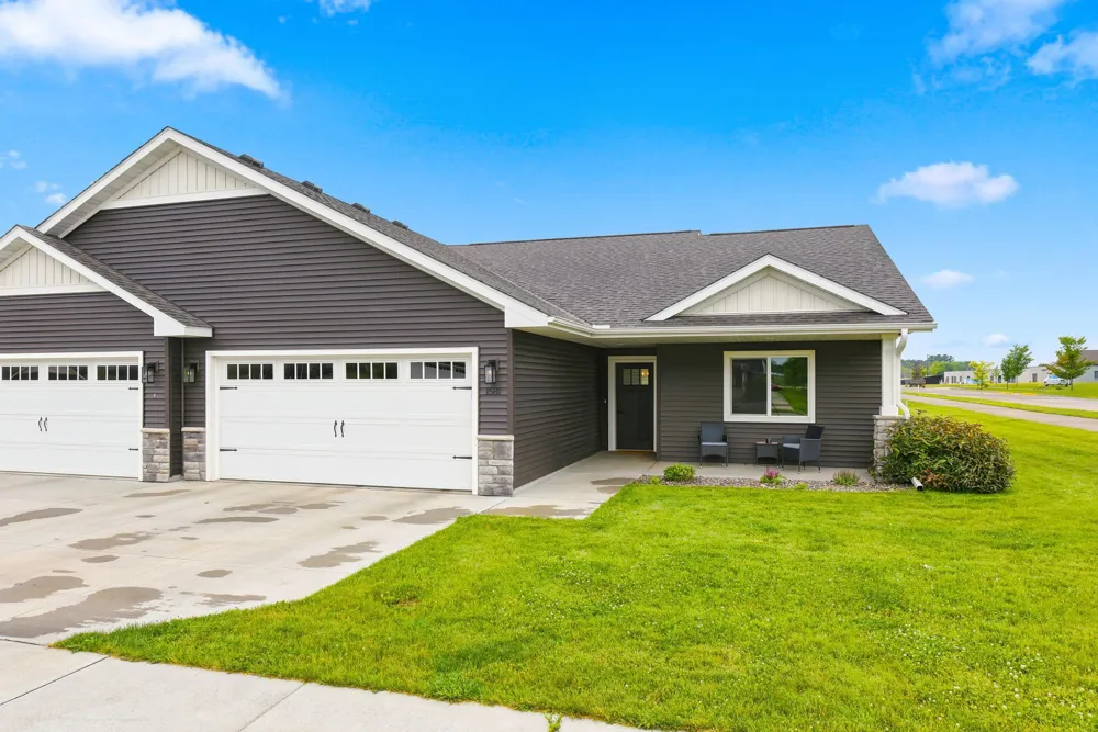 1581 Keanan Lane Altoona, WI 54720
