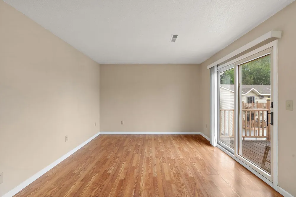 926 Wescott Trail #201 Eagan, MN 55123