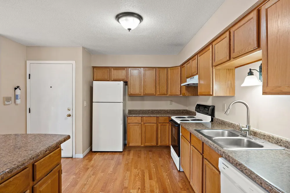 926 Wescott Trail #201 Eagan, MN 55123